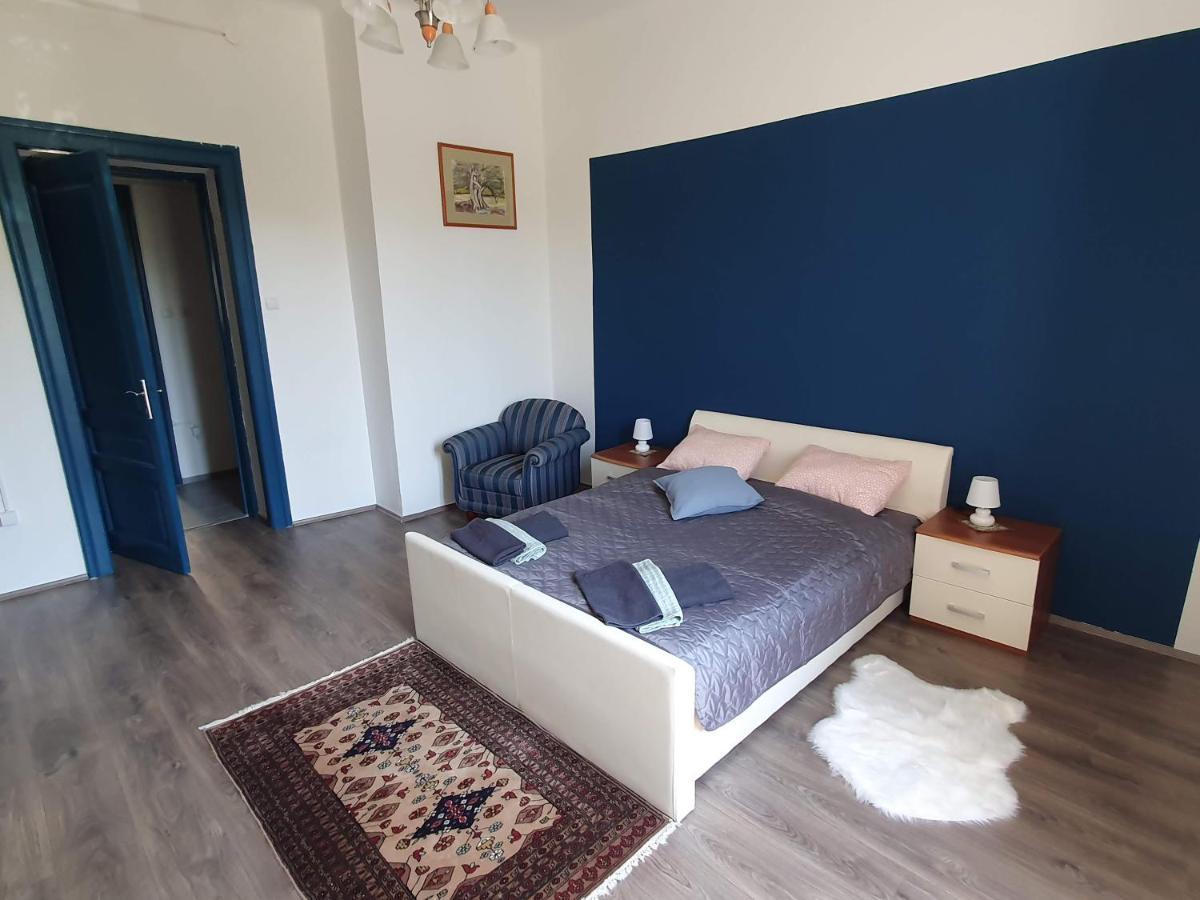 Apartment Tina Pula Exterior photo